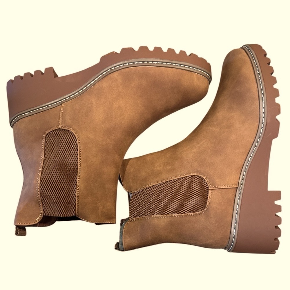 Forever Agenda Platform Chelsea Boot Size 10 Tan Slip On Round Toe NEW - Picture 6 of 12